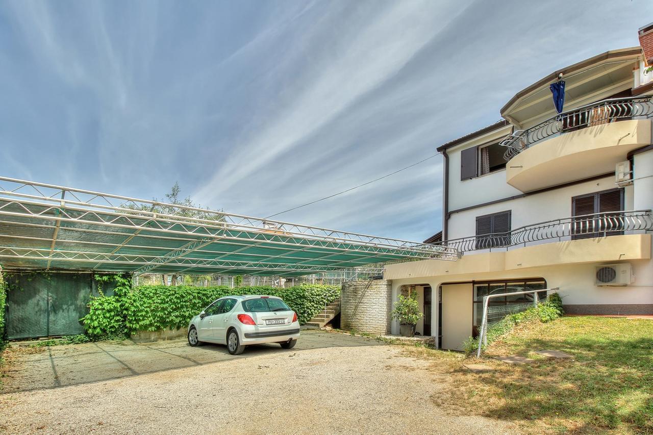 Nadia House With Apartments Zambratija  Exteriér fotografie