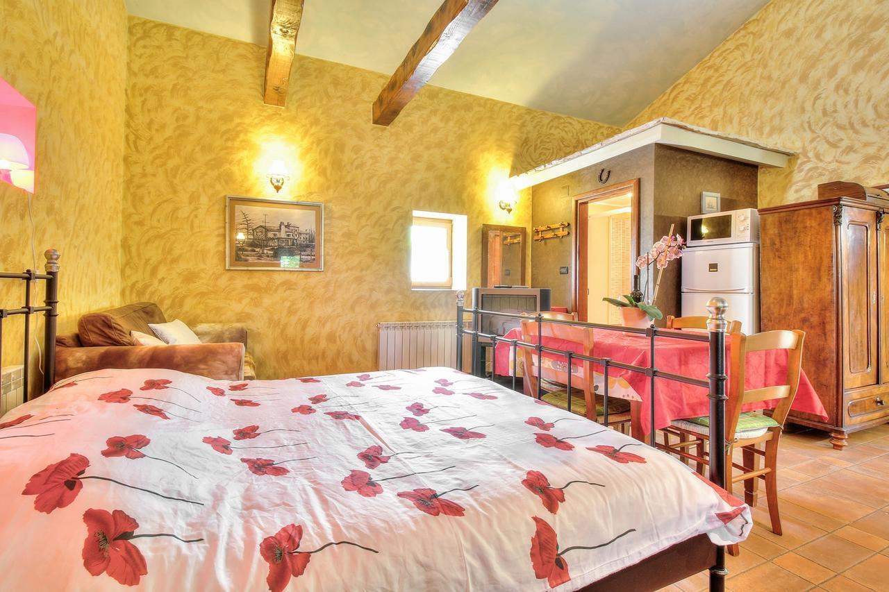 Nadia House With Apartments Zambratija  Pokoj fotografie
